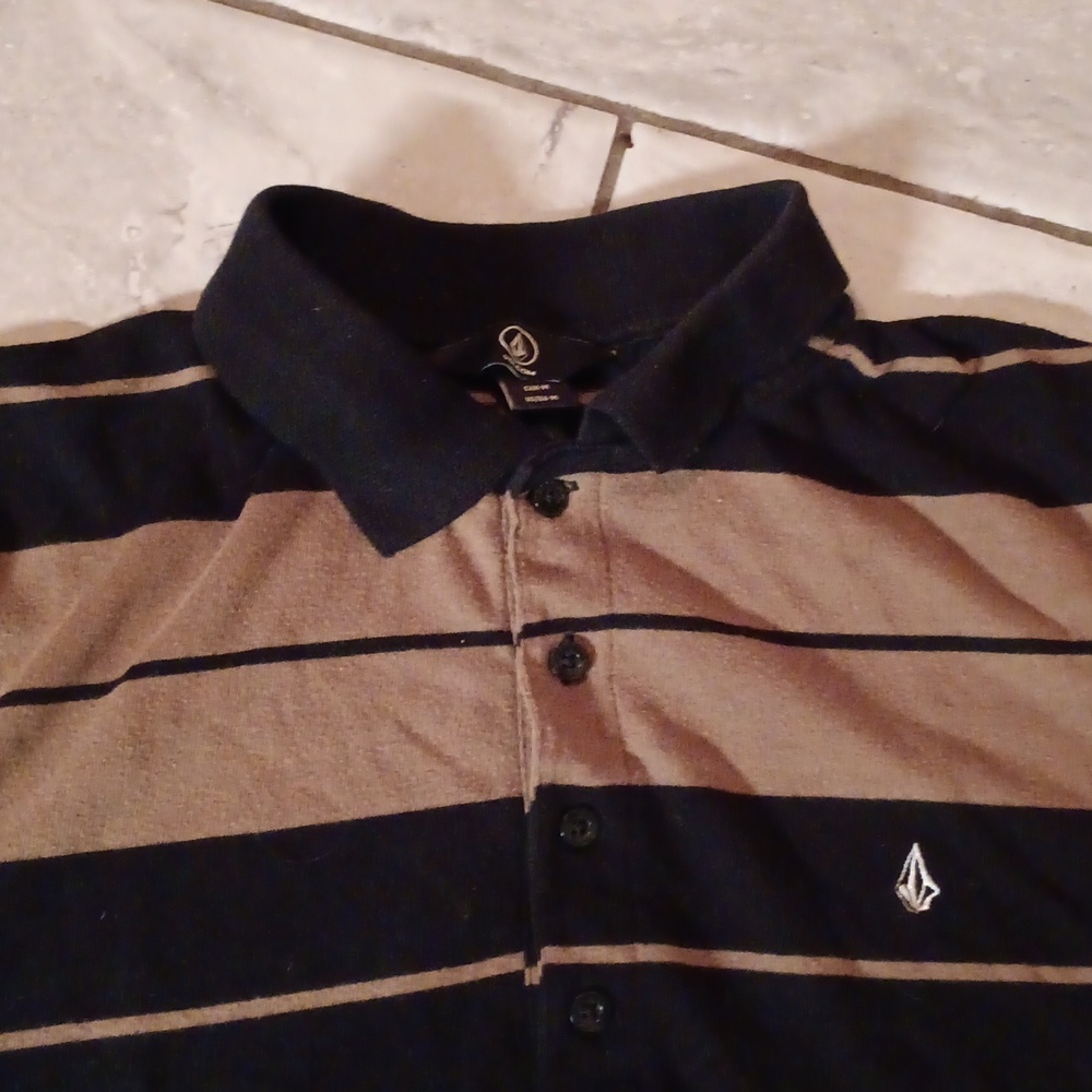 Volcom Button Collared Perfect Condition Mens Siz… - image 7